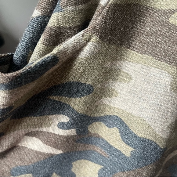 Bellanblue~ Camo Romper - Picture 6 of 6